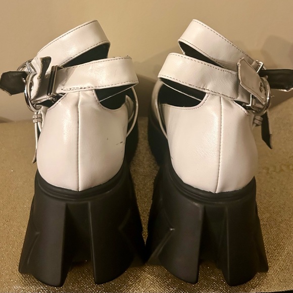 LAMODA Platform Shoes - Picture 4 of 14